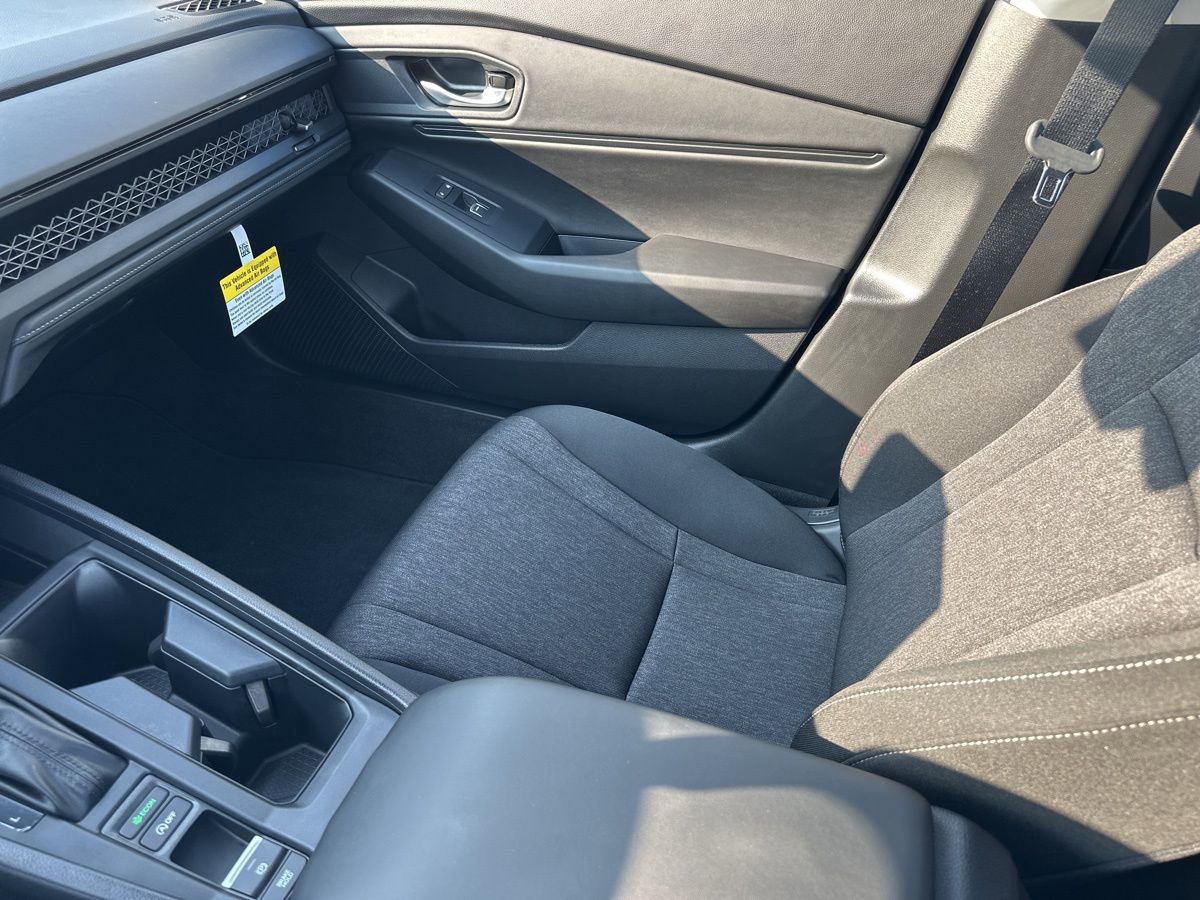 Used 2025 Honda Accord SE image 17