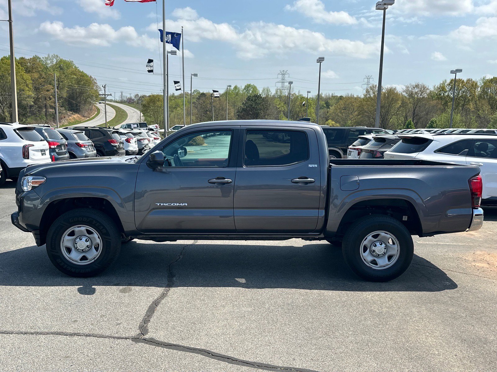 Used 2023 Toyota Tacoma SR5 RWD image 5