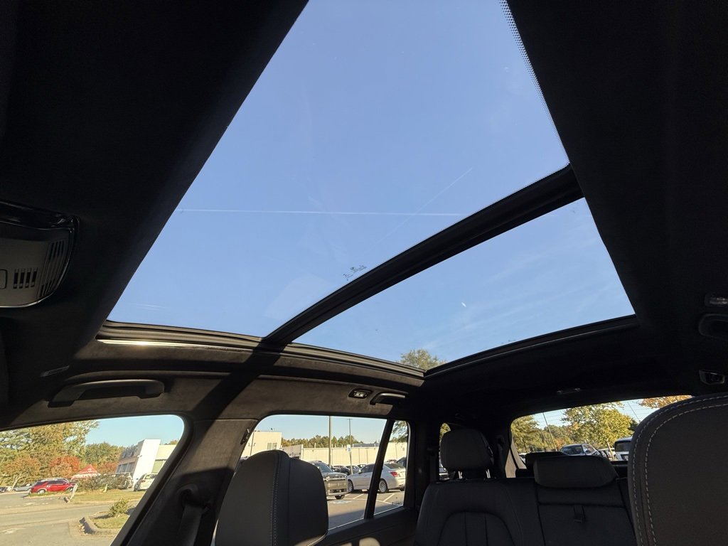 Used 2022 BMW X7 xDrive40i w/ M Sport Package image 35