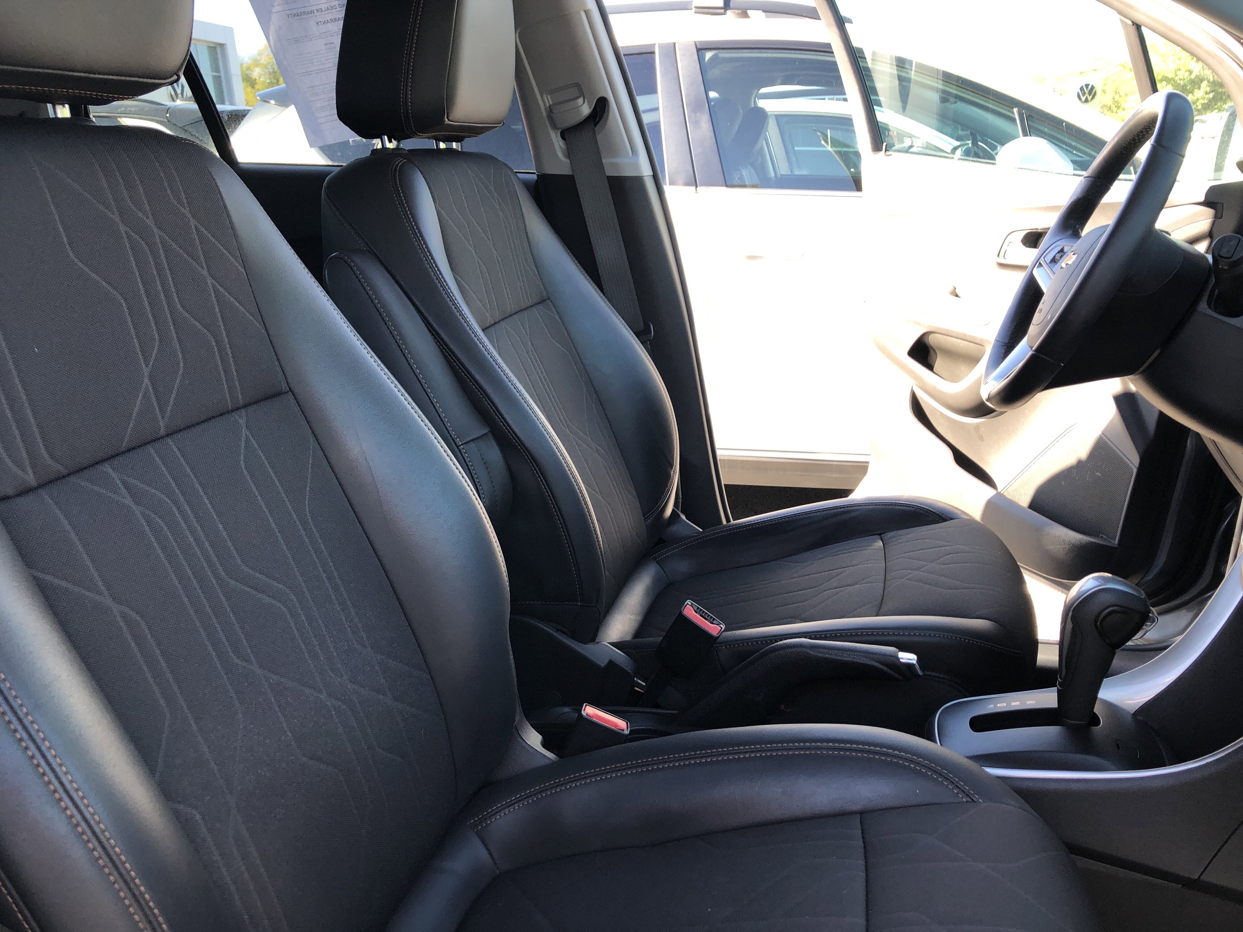 Used 2019 Chevrolet Trax LT w/ LT Convenience Package image 22