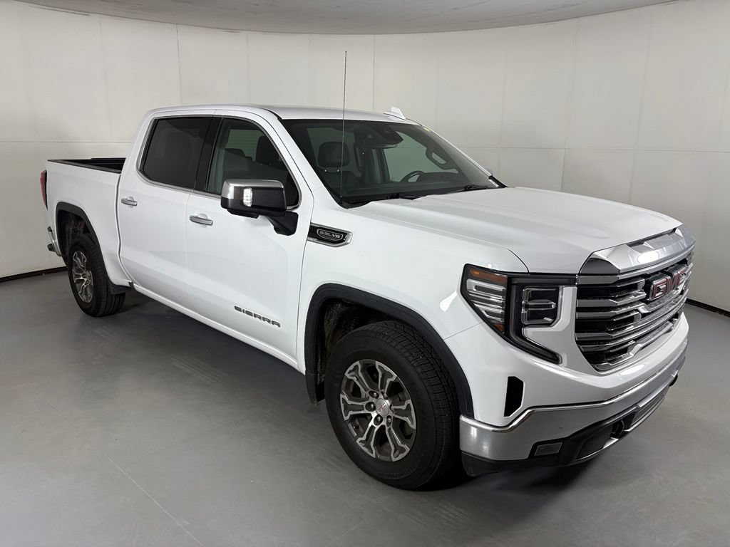 Used 2025 GMC Sierra 1500 SLT RWD image 2