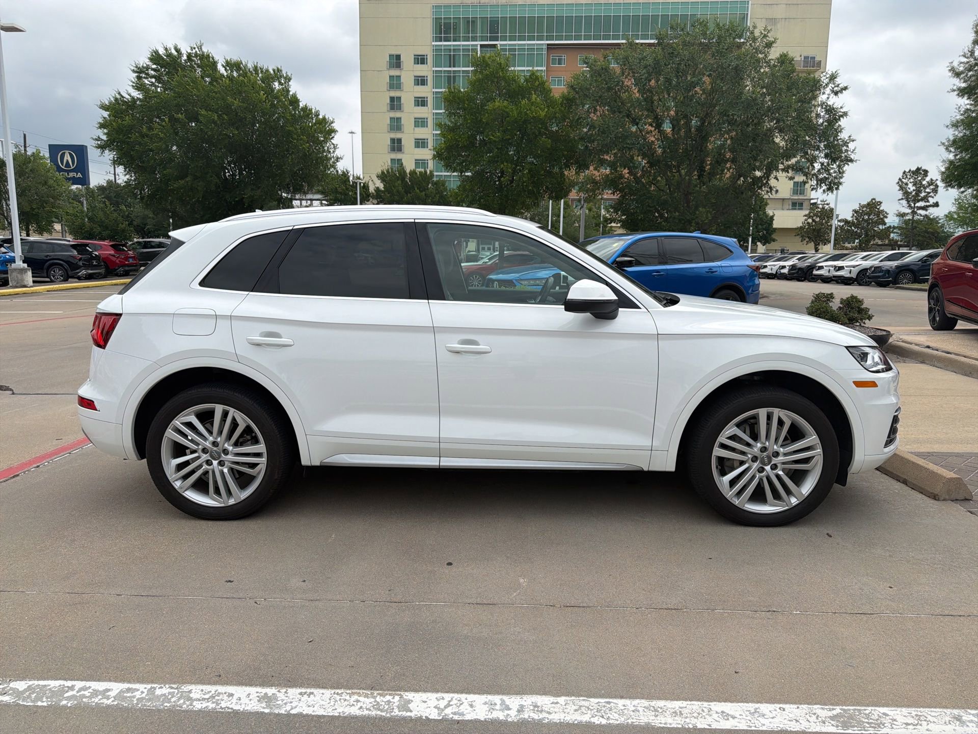 Used 2018 Audi Q5 2.0T Premium Plus AWD/4WD image 4