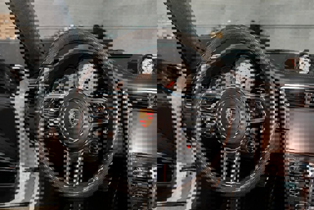 Used 2019 Porsche 911 Turbo S image 15