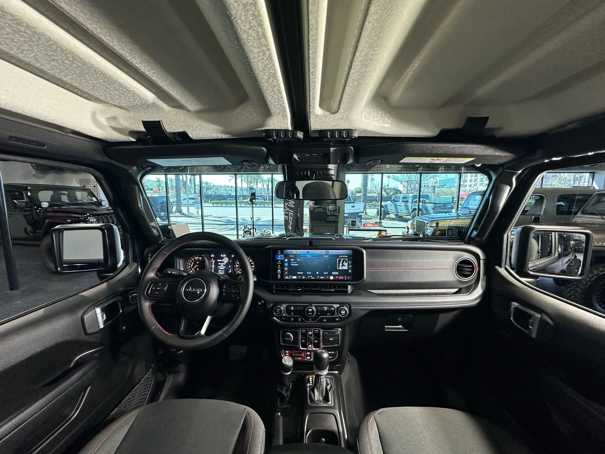 Used 2024 Jeep Wrangler Unlimited Rubicon image 20