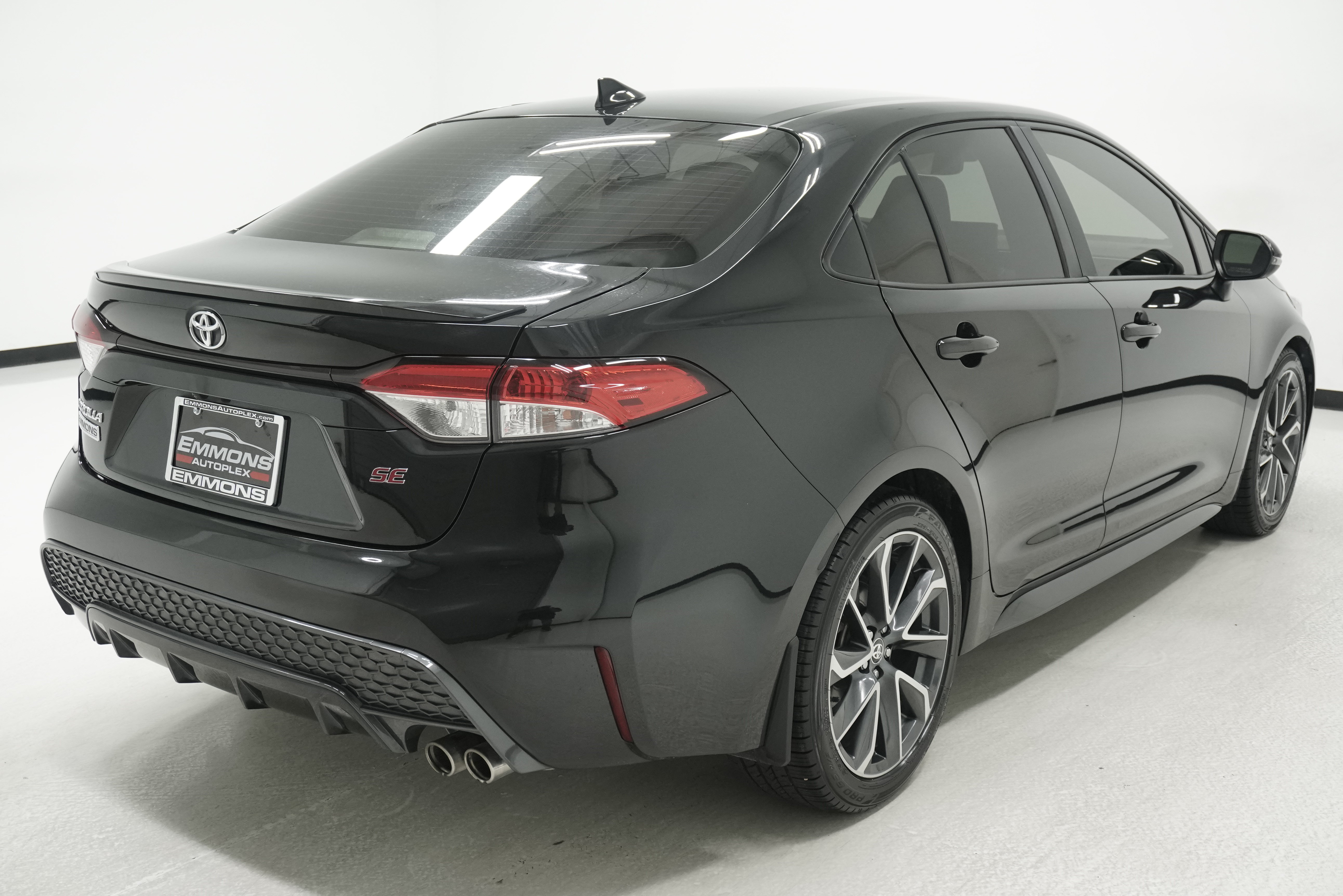 Used 2022 Toyota Corolla SE FWD image 4
