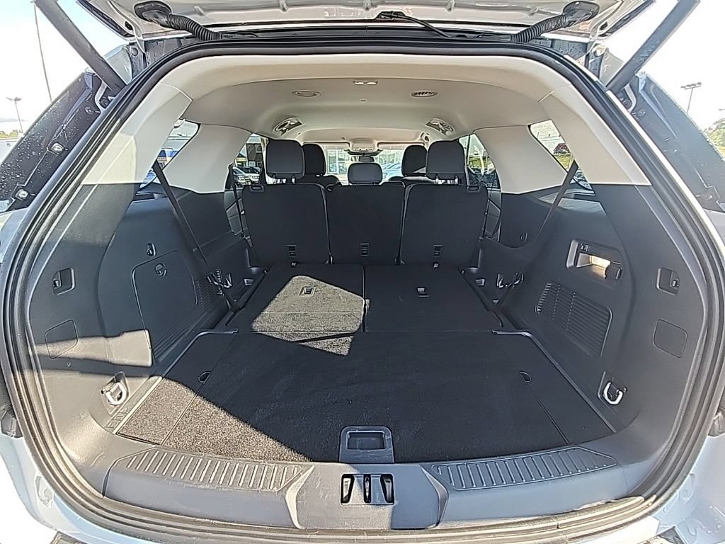Certified 2025 Ford Explorer Active AWD/4WD image 22