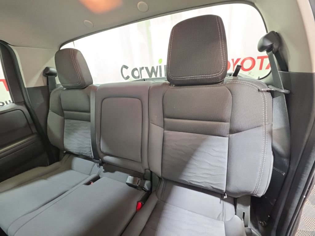 Used 2024 Nissan Frontier SV image 21
