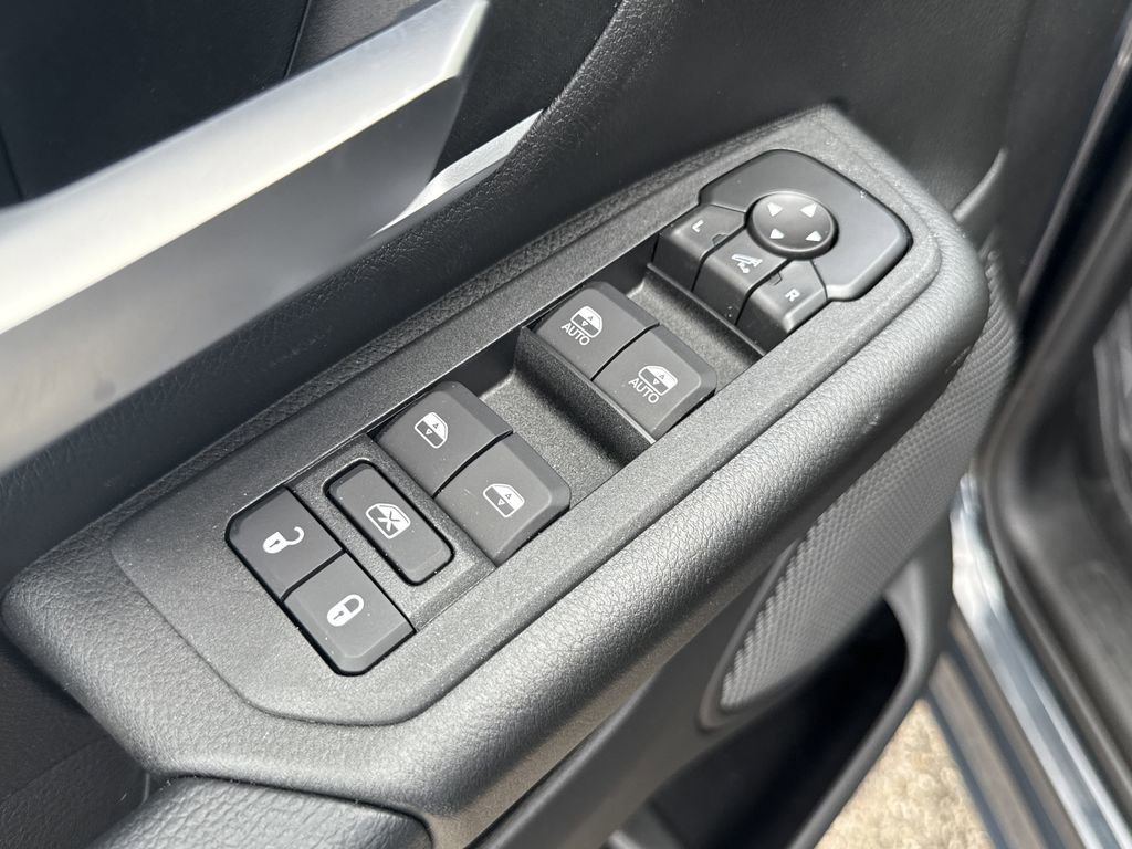 New 2026 RAM 1500 4x4 Crew Cab image 11