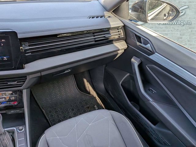 Certified 2025 Volkswagen Jetta Sport FWD image 16