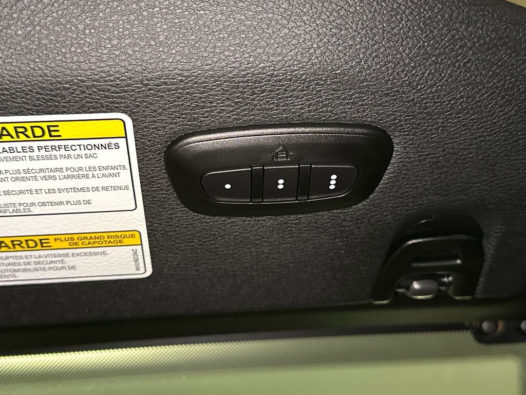 Used 2022 Jeep Wrangler Unlimited Sahara image 27