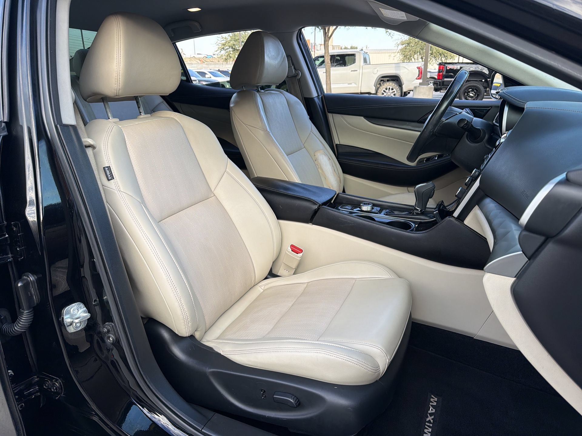 Used 2020 Nissan Maxima 3.5 SV w/ Floor Mat Group FWD image 24