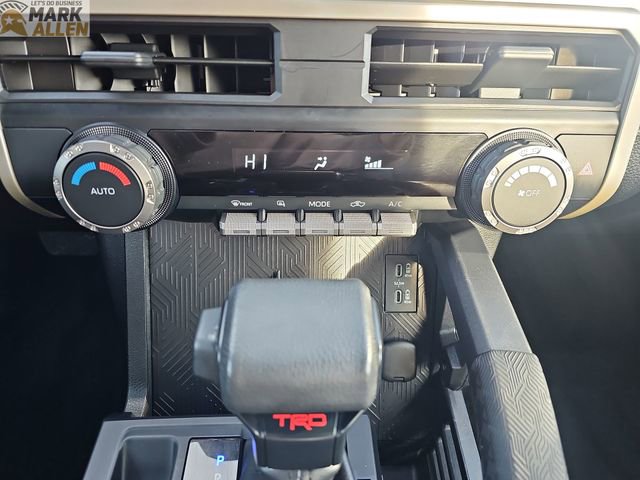Used 2025 Toyota Tacoma TRD Off-Road AWD/4WD image 17