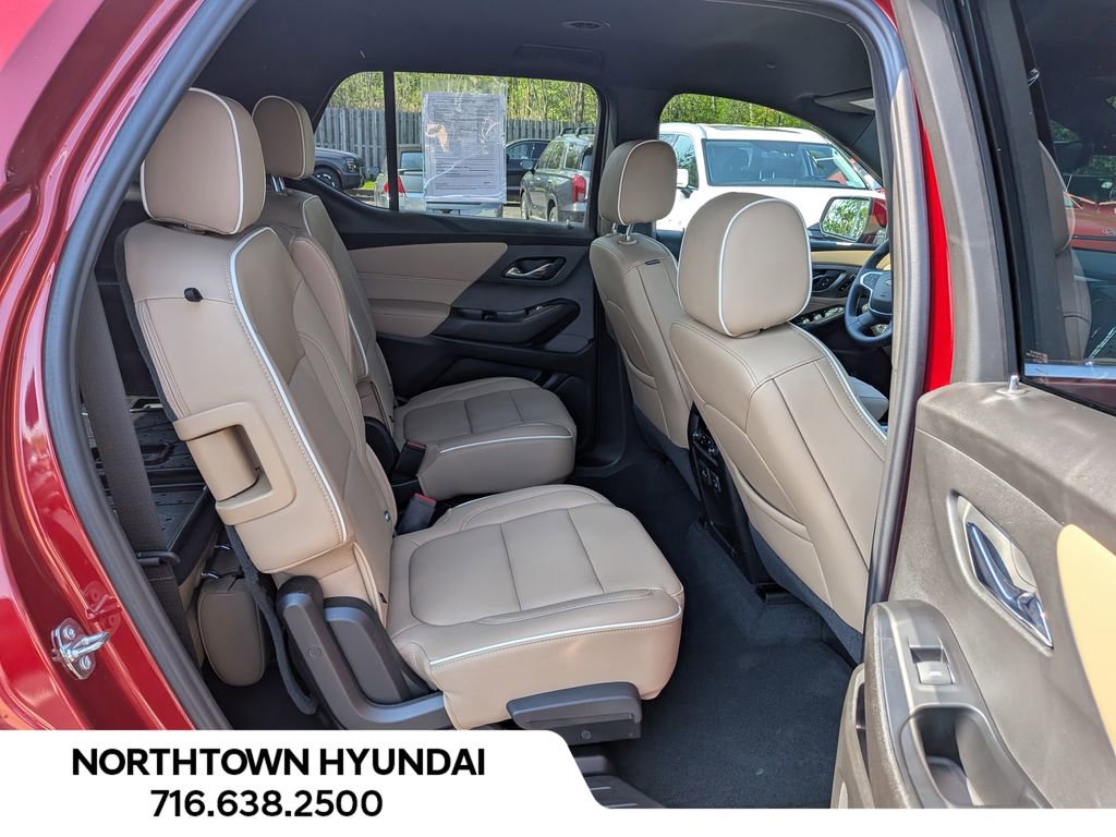 Used 2023 Chevrolet Traverse Premier w/ LPO, Floor Liner Package AWD/4WD image 41