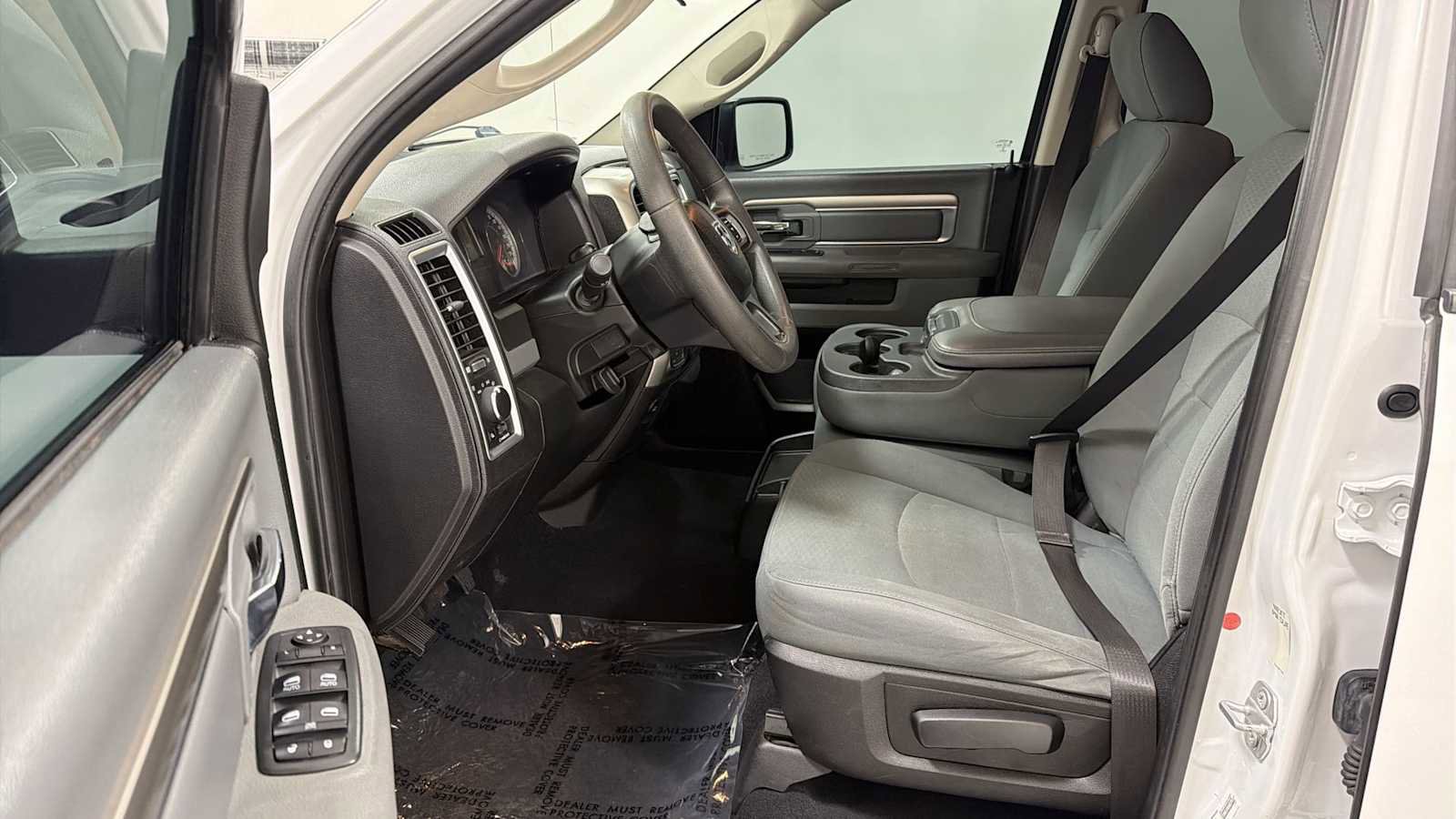 Used 2019 RAM 1500 Classic SLT AWD/4WD image 13