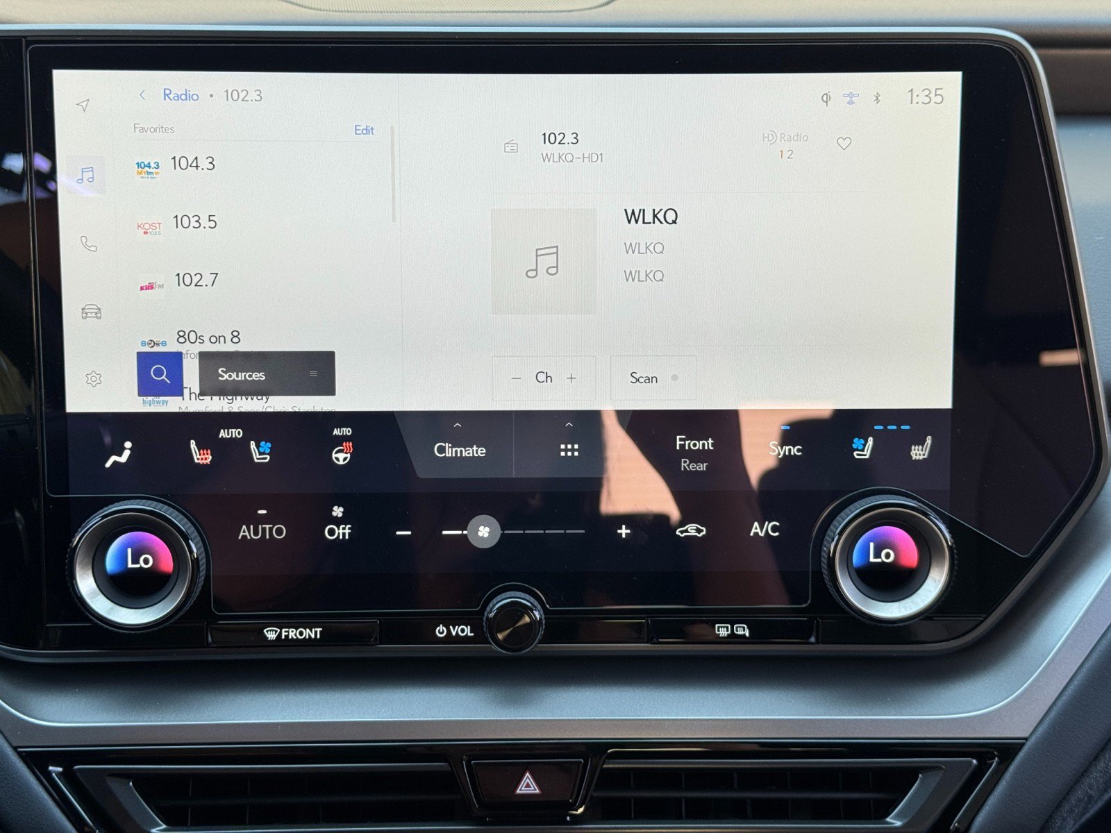 Used 2025 Lexus TX 500h AWD w/ Technology Package image 27