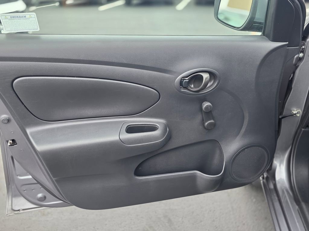 Used 2016 Nissan Versa S FWD image 18
