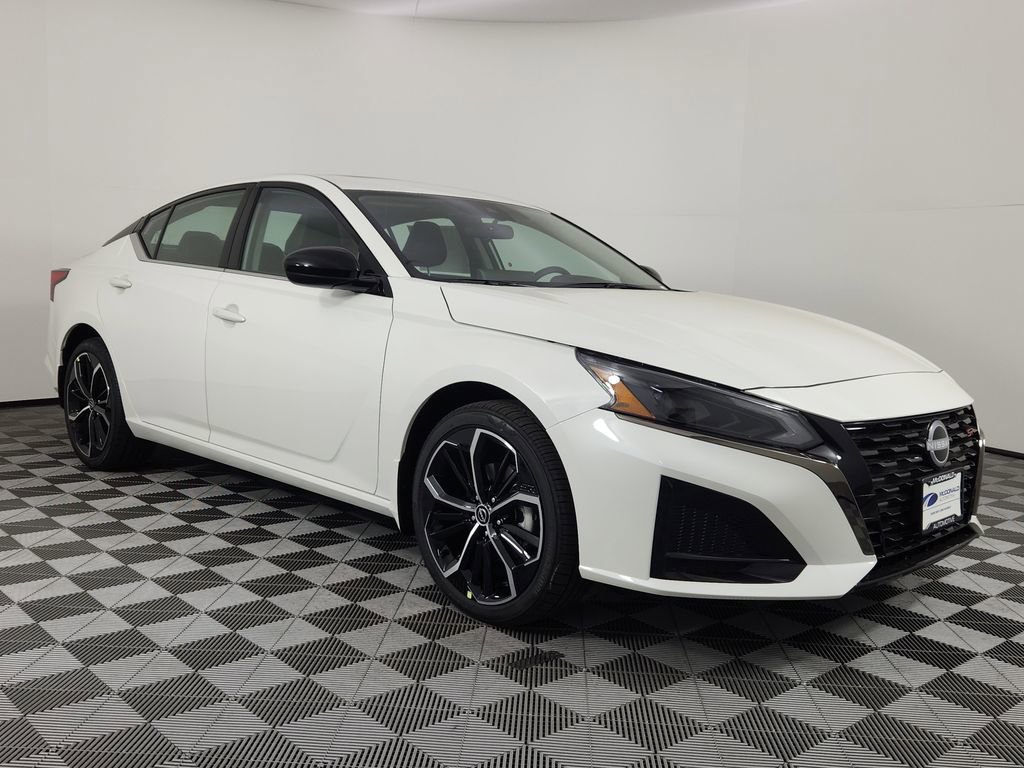 New 2025 Nissan Altima 2.5 SR w/ SR Premium Package AWD/4WD image 7