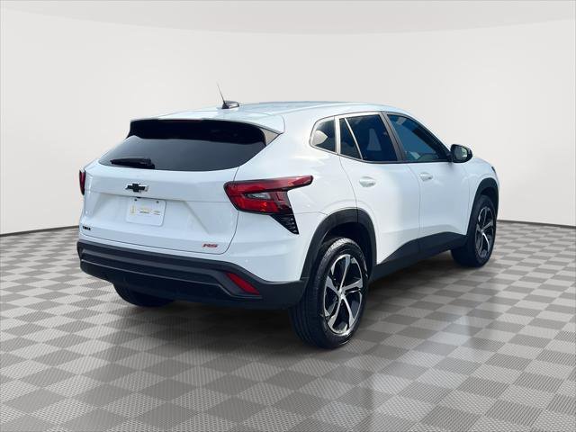 Used 2024 Chevrolet Trax RS w/ Driver Confidence Package image 4