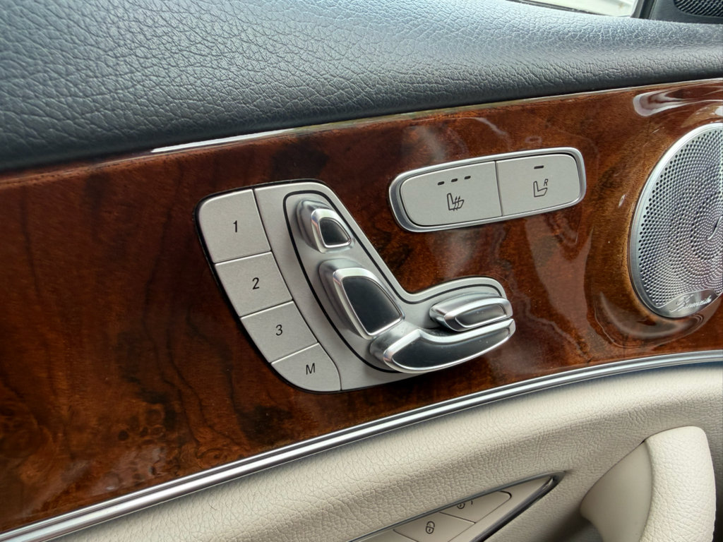 Used 2019 Mercedes-Benz E 300 image 6