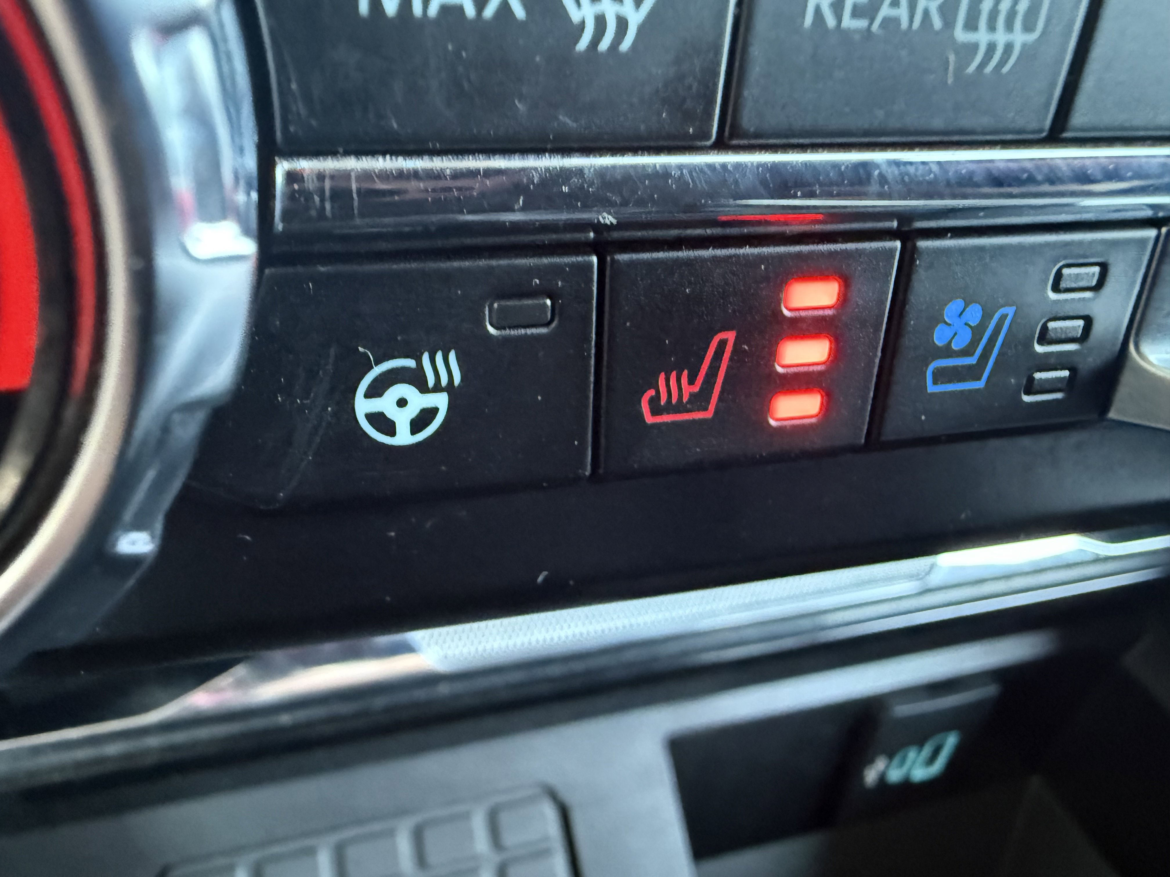 Used 2024 Ford F250 Lariat w/ Lariat Ultimate Package image 31