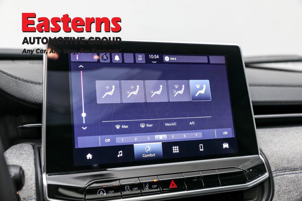 Used 2022 Jeep Compass Latitude w/ Sun and Sound Group image 19