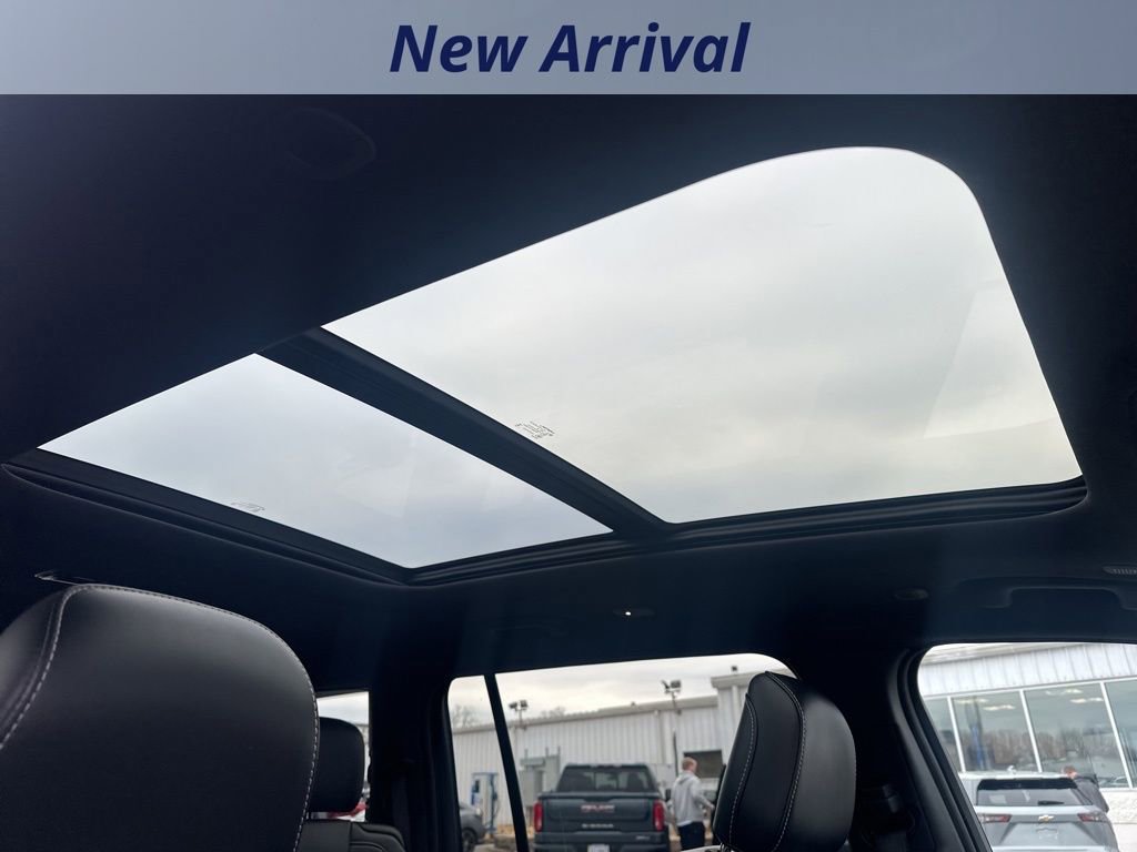 Used 2024 Jeep Grand Cherokee L Limited w/ Black Appearance Package image 8