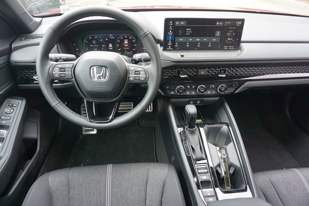 Used 2025 Honda Accord Sport image 5