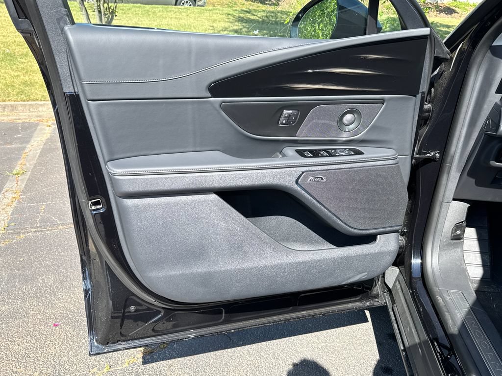 New 2026 Lincoln Nautilus Reserve AWD/4WD image 15