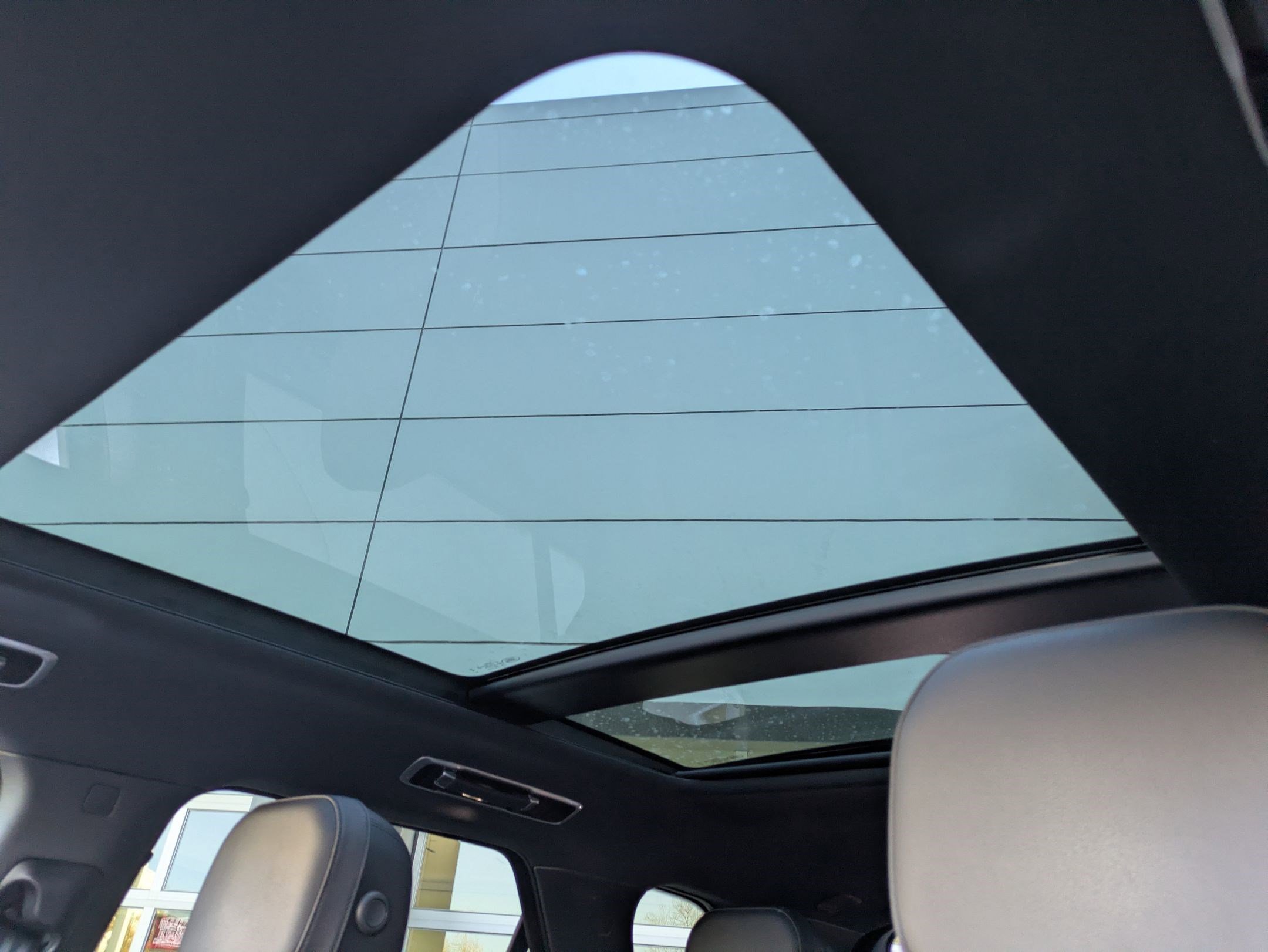 Used 2025 Land Rover Range Rover Sport image 26