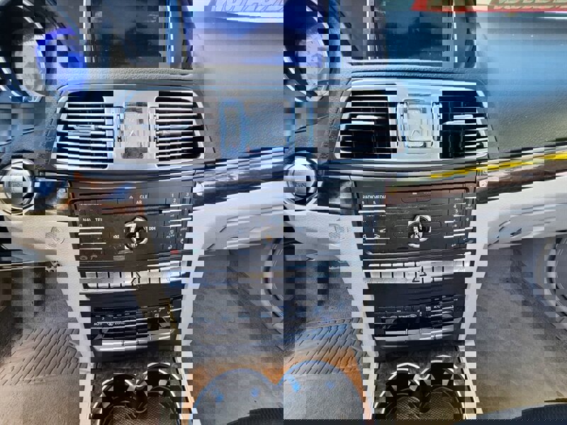 Used 2016 Mercedes-Benz E 400 Cabriolet image 25