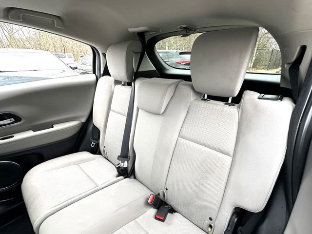 Used 2017 Honda HR-V EX image 27