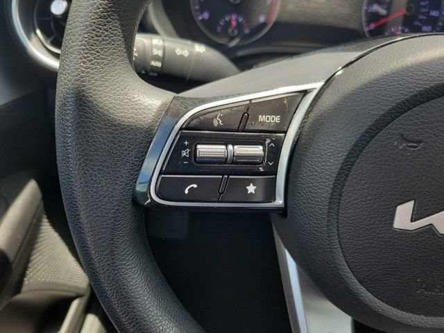Used 2023 Kia Forte LXS w/ LXS Technology Package FWD image 16