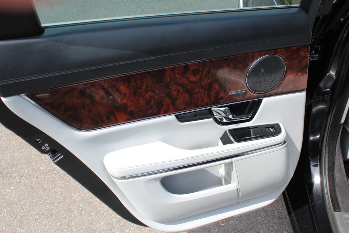 Used 2013 Jaguar XJ AWD image 19