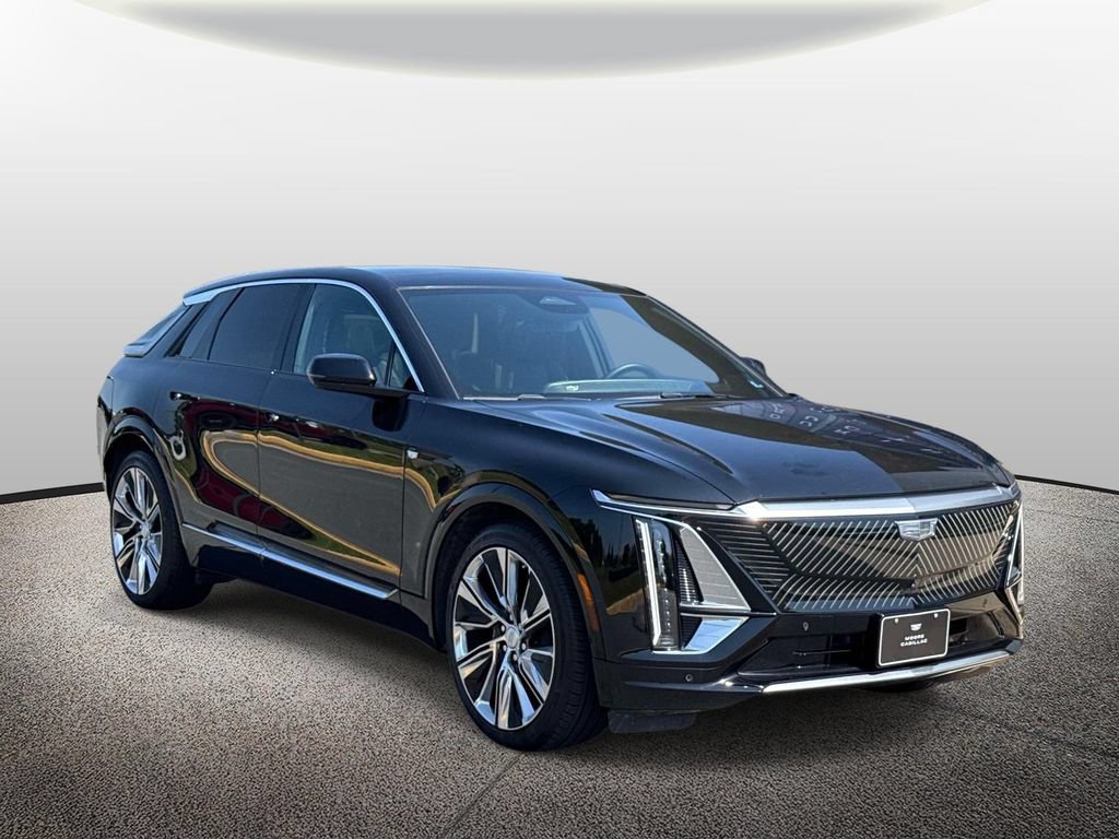 Certified 2025 Cadillac Lyriq Luxury w/ LPO, Floor Liner Package AWD/4WD video 1