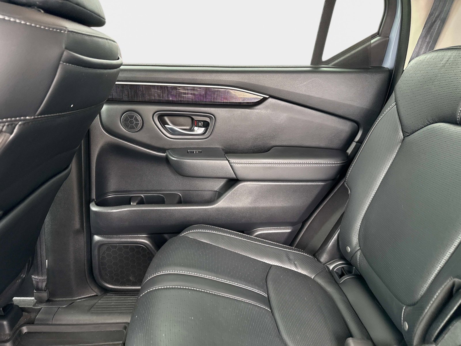 Used 2023 Honda Pilot Elite image 16