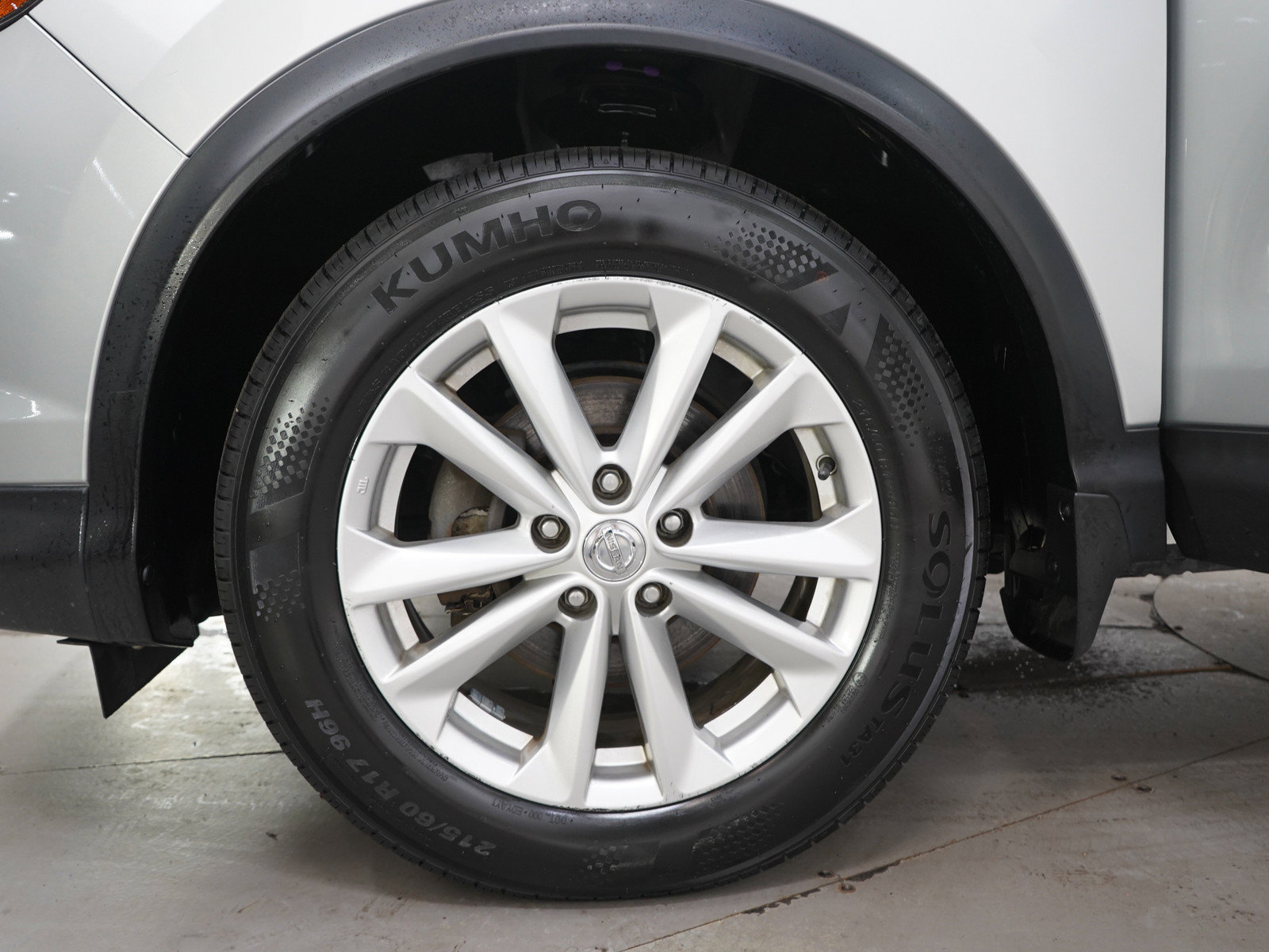 Used 2017 Nissan Rogue Sport SV AWD/4WD image 28