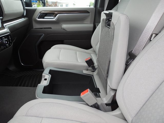 Used 2025 Chevrolet Silverado 2500 LT image 35