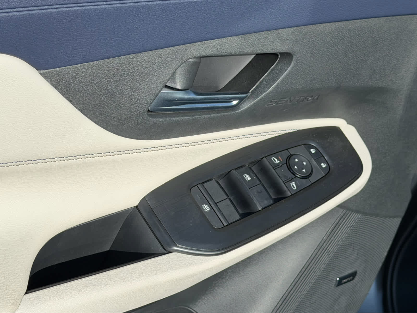 New 2026 Nissan Sentra SL FWD image 20