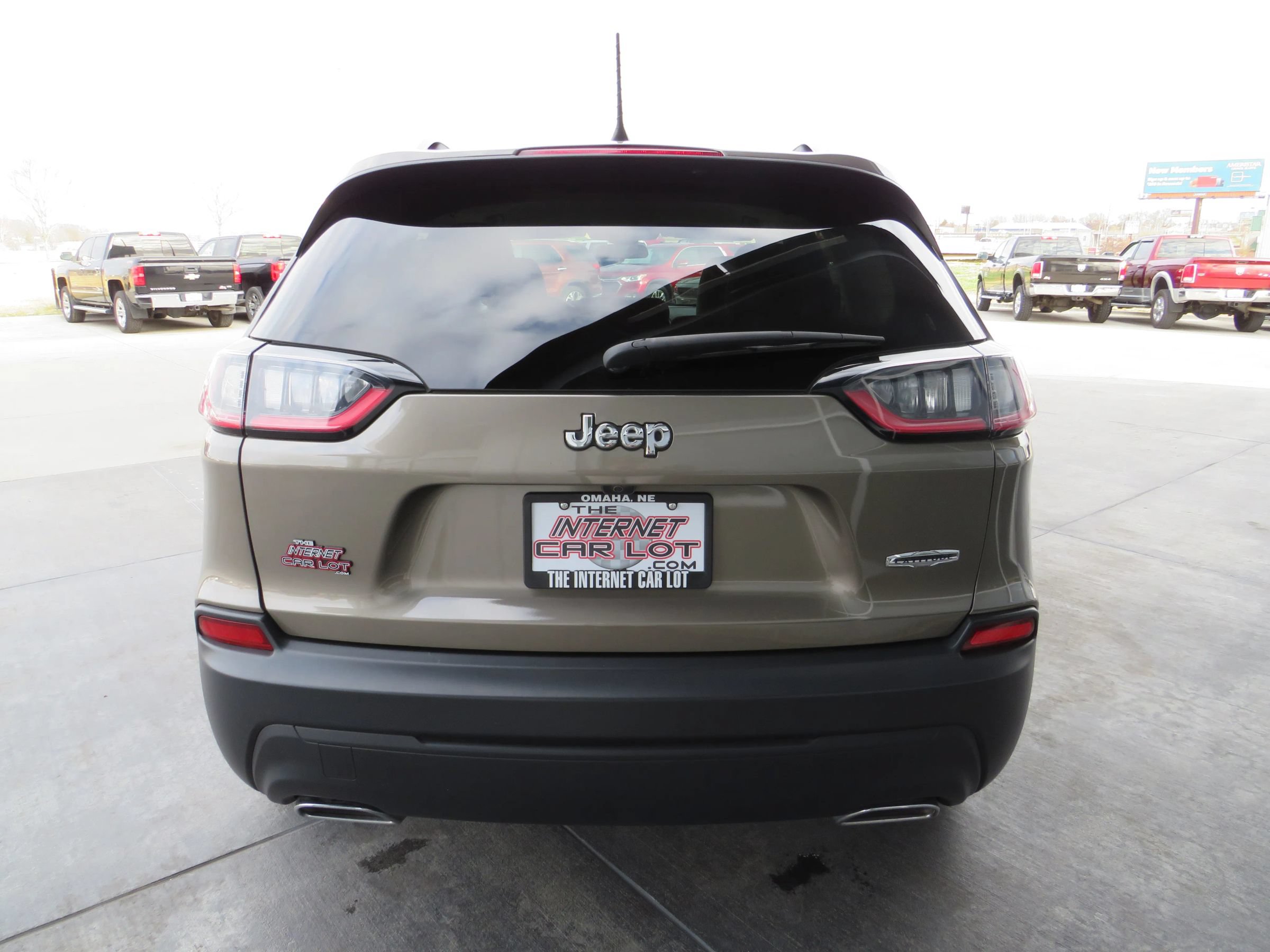 Used 2019 Jeep Cherokee Latitude w/ Popular Appearance Group FWD image 6