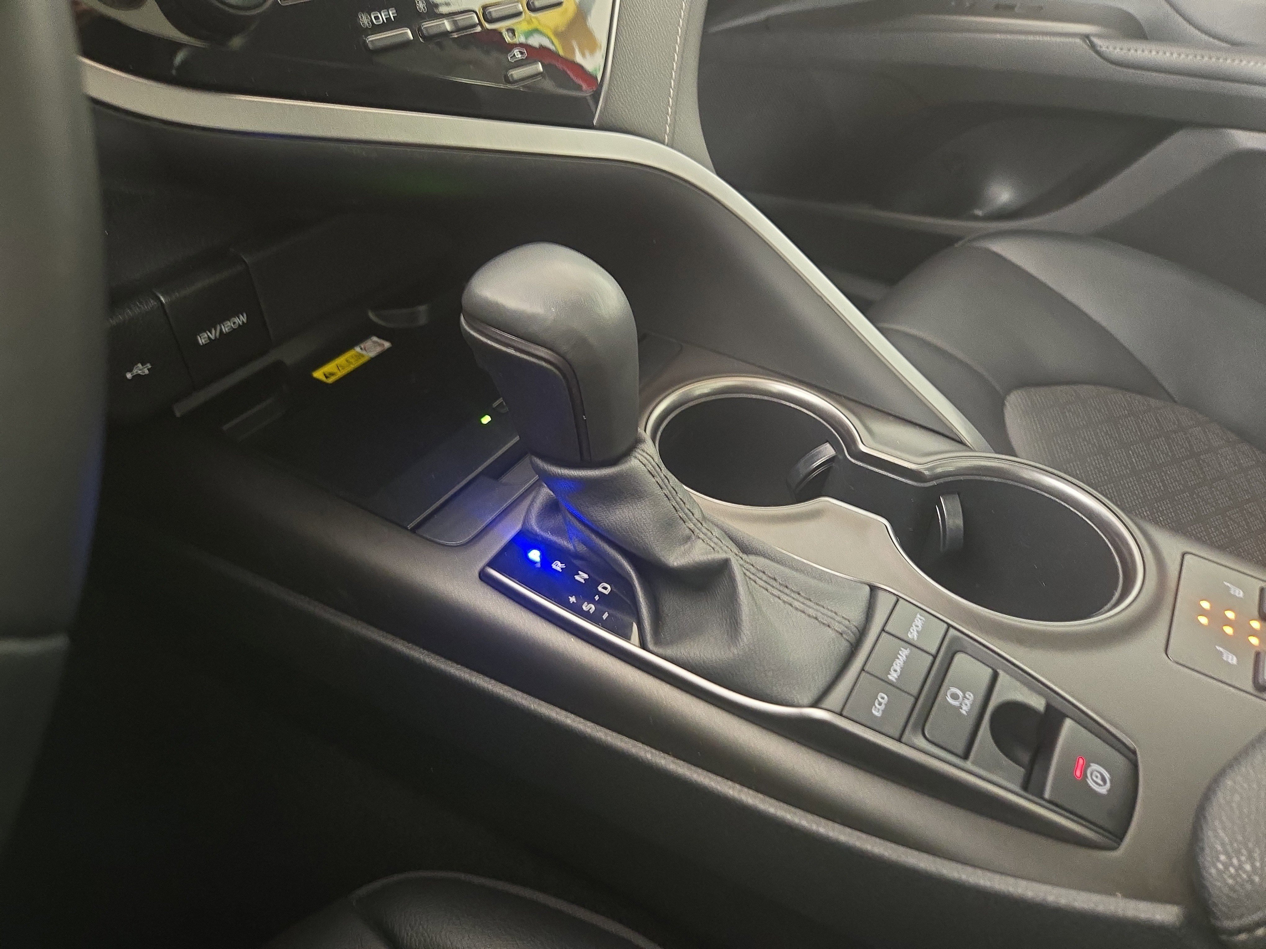 Used 2022 Toyota Camry XSE image 24