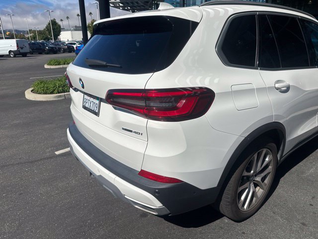 Used 2020 BMW X5 sDrive40i w/ Premium Package RWD image 2