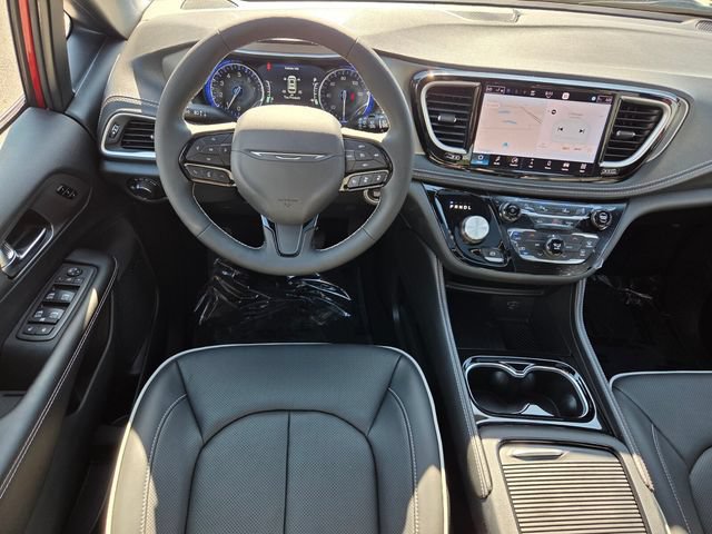 New 2027 Chrysler Pacifica Limited w/ S Appearance Package FWD image 7
