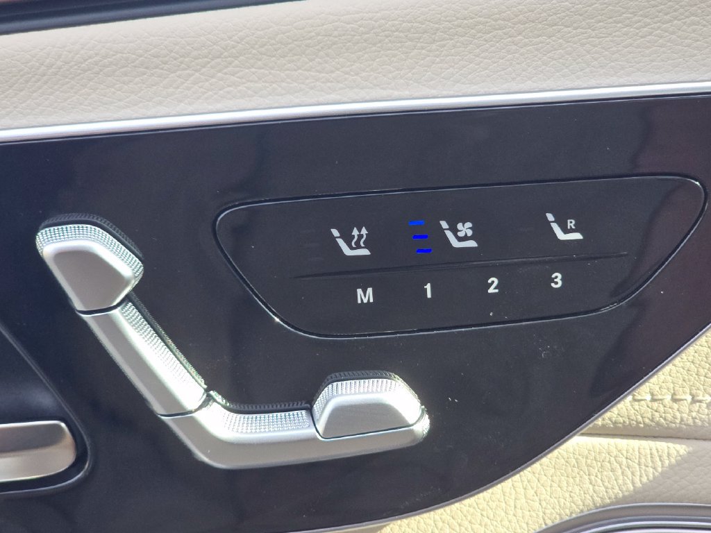 New 2027 Mercedes-Benz EQS 400 4MATIC SUV image 6