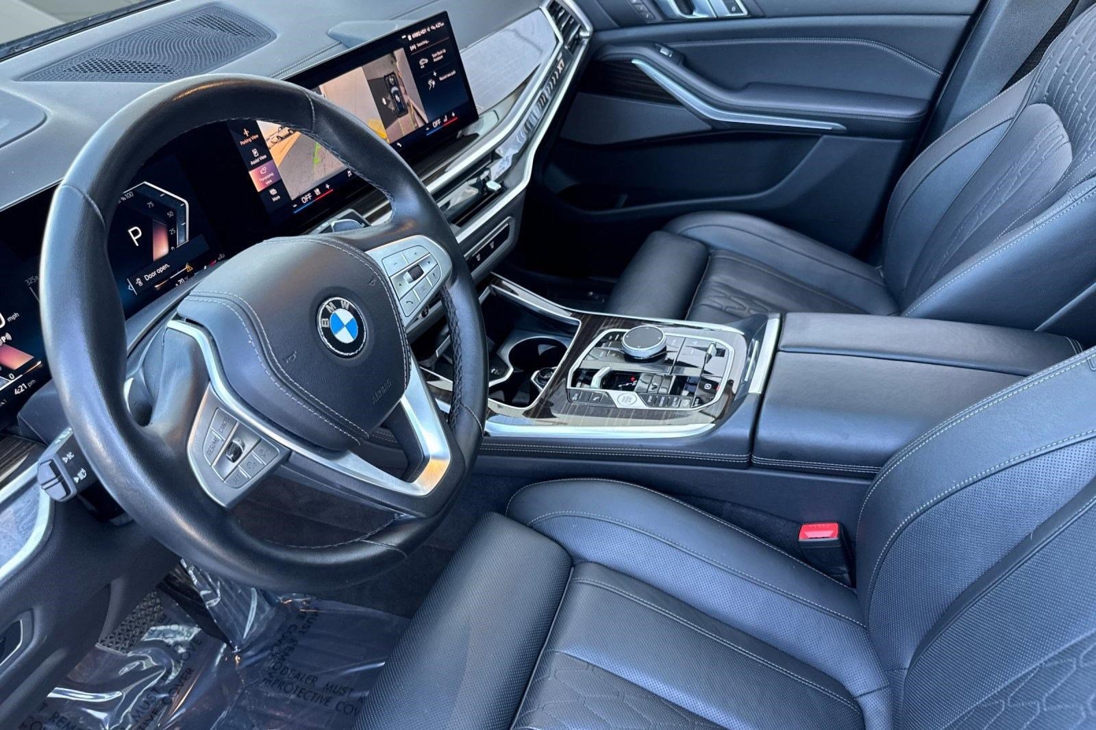 Used 2025 BMW X7 xDrive40i AWD/4WD image 4