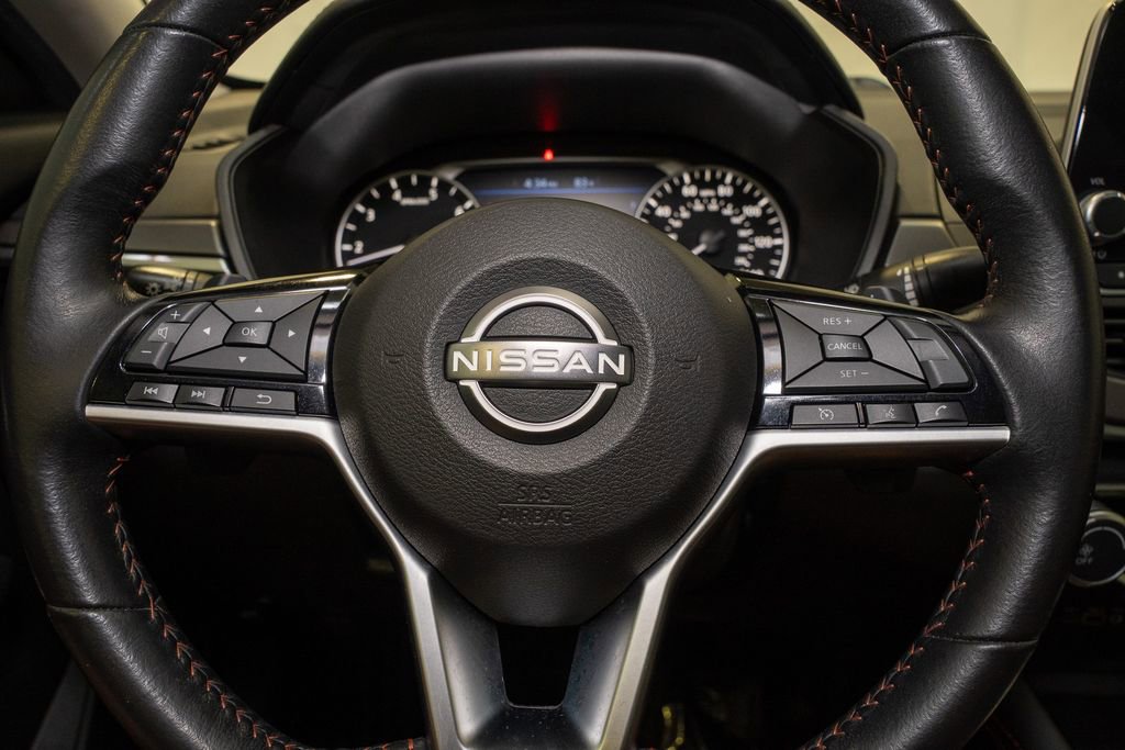 Used 2023 Nissan Altima 2.5 SR image 17