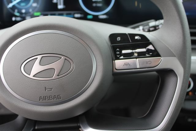 Used 2024 Hyundai Elantra Blue FWD image 17