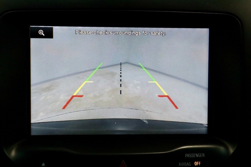 Used 2015 Ford Explorer XLT w/ Equipment Group 202A image 2