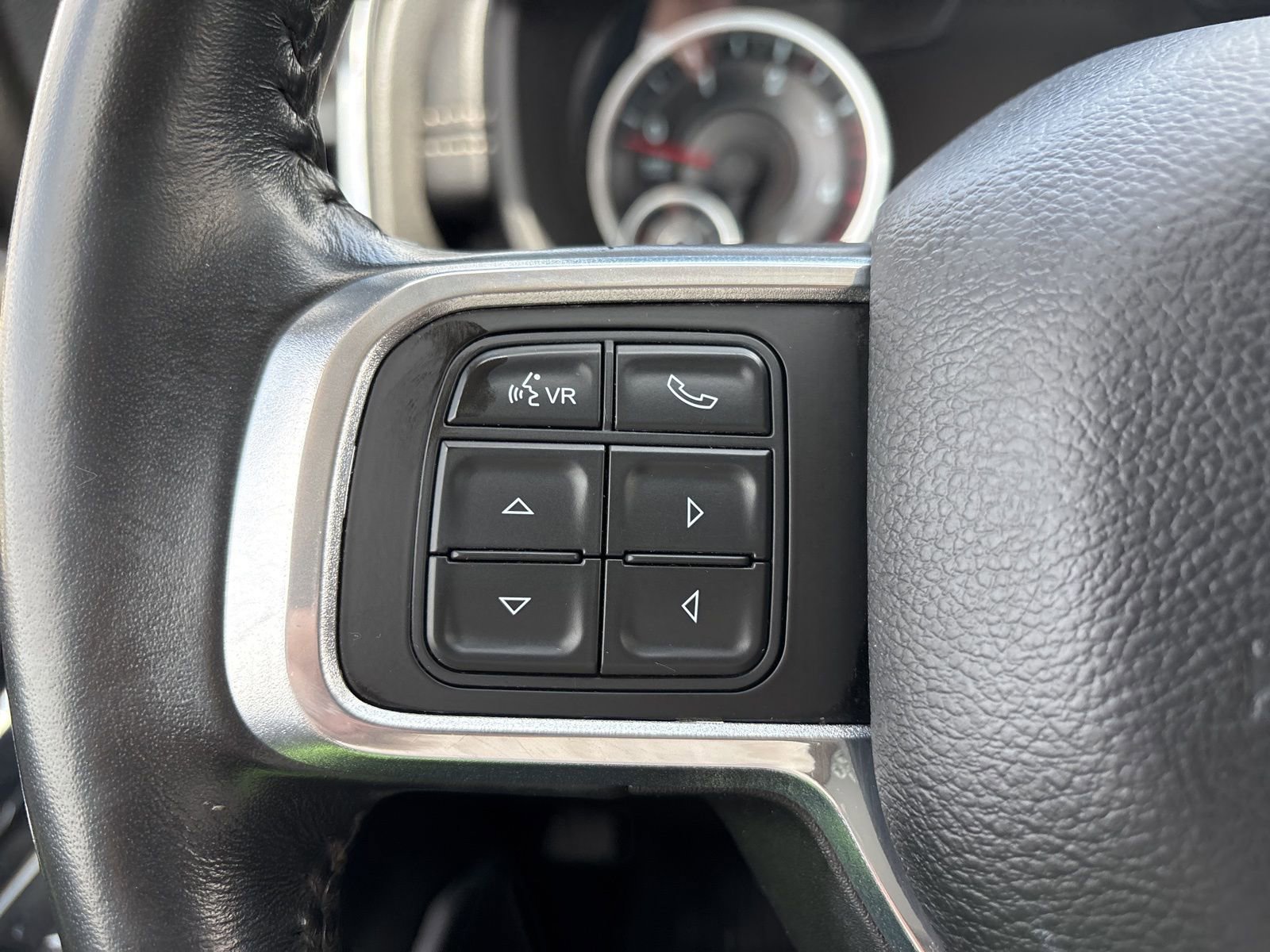 Used 2022 RAM 3500 Laramie w/ Chrome Appearance Group image 27