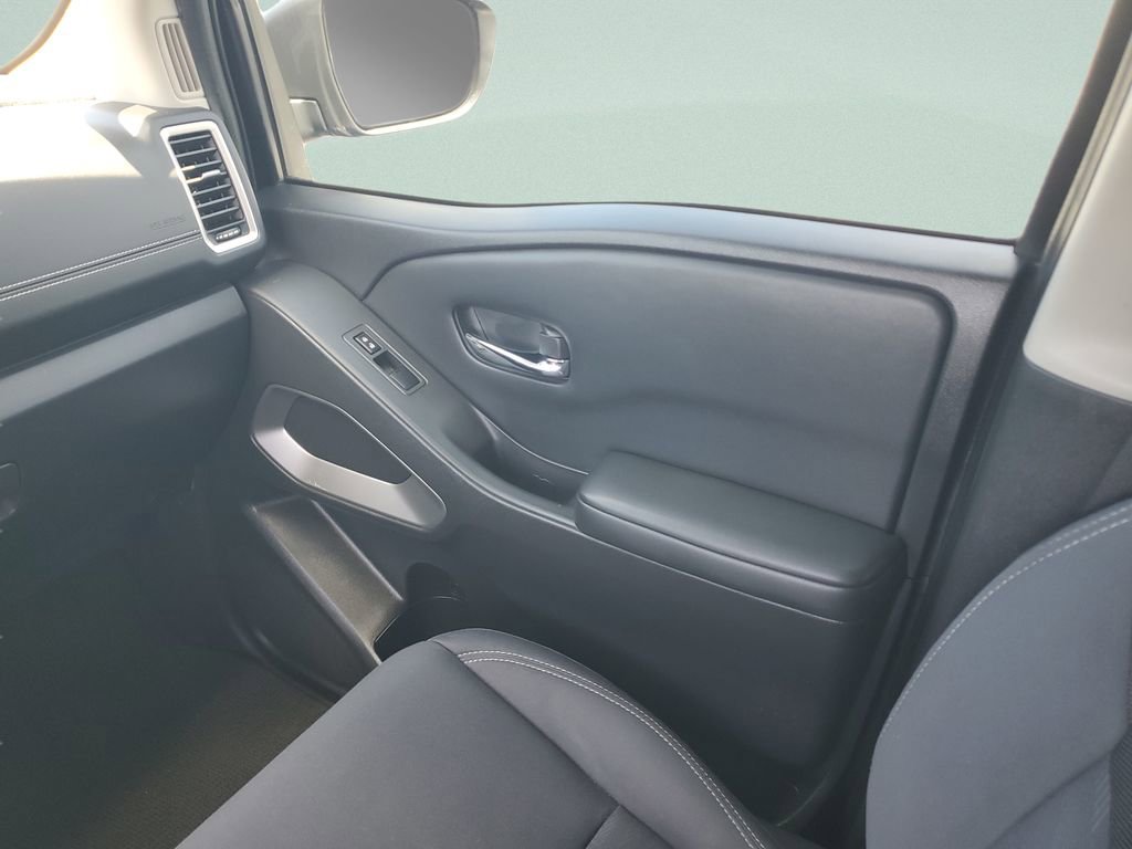 Used 2023 Nissan Frontier SV w/ SV Convenience Package image 12
