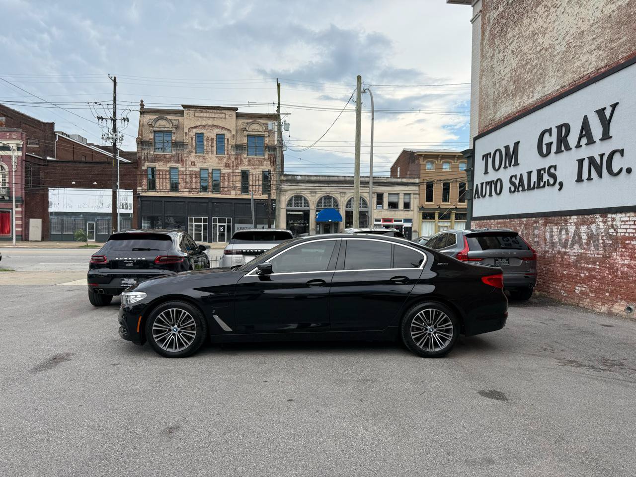 Used 2019 BMW 530e w/ Convenience Package RWD image 5